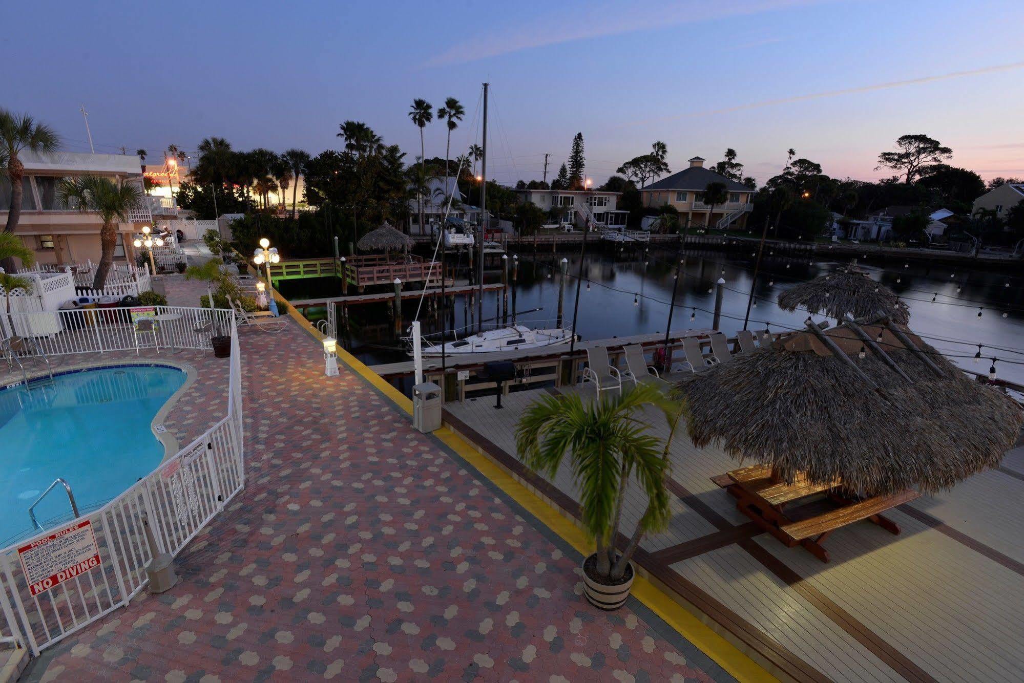 Bayview Plaza Waterfront Resort St. Pete Beach Eksteriør bilde